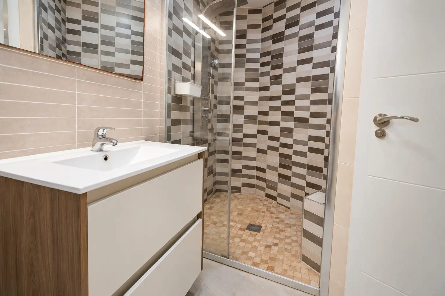 Baño de Piso en venta en La Pineda