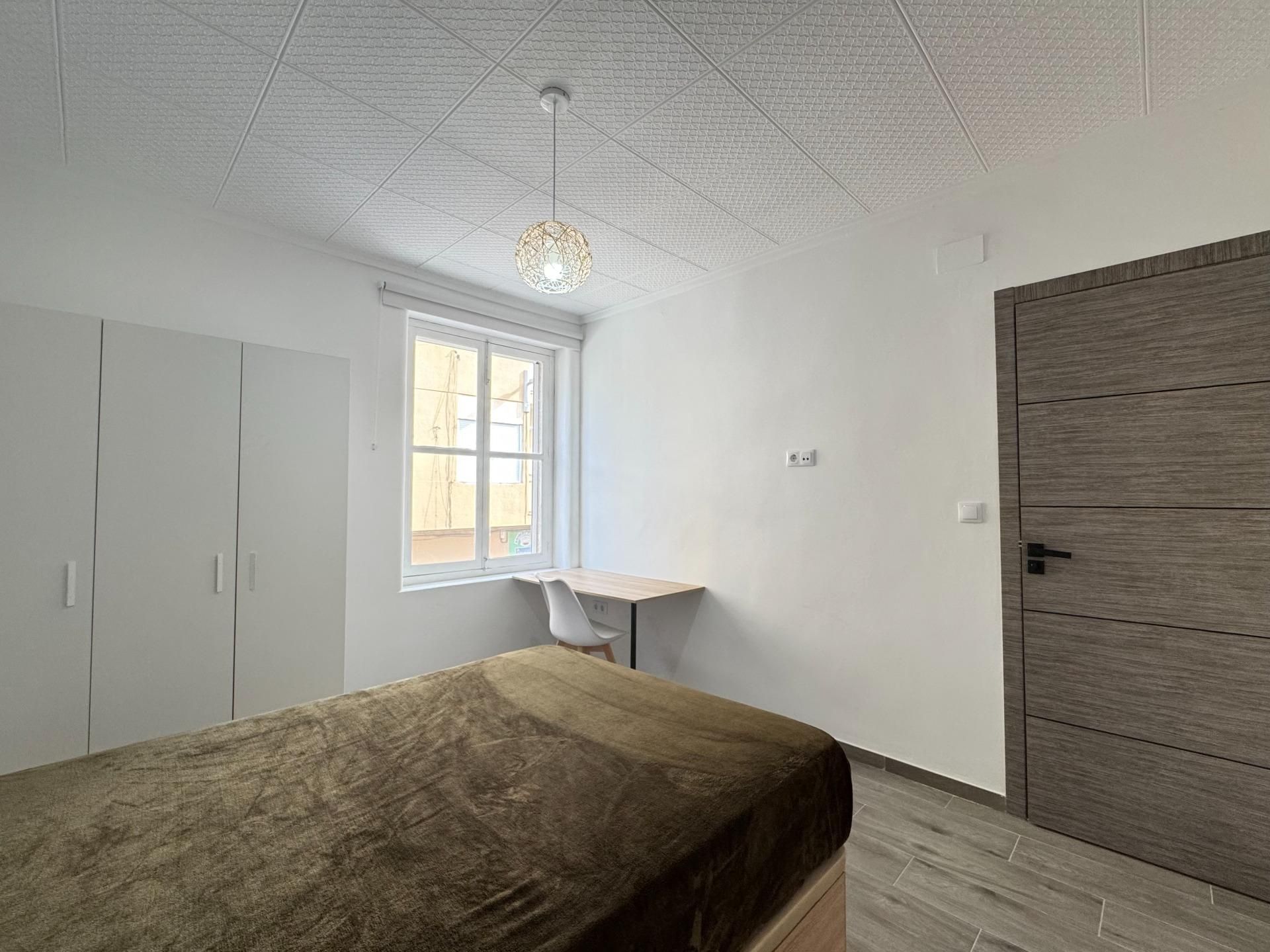 Bedroom of Flat to share in Elda  with Air Conditioner and Terrace