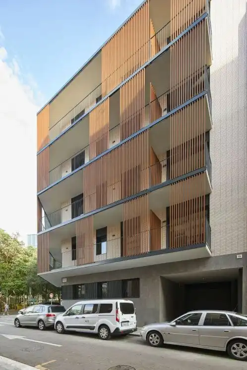 Vista exterior de Pis de lloguer en L'Hospitalet de Llobregat amb Aire condicionat, Calefacció i Parquet
