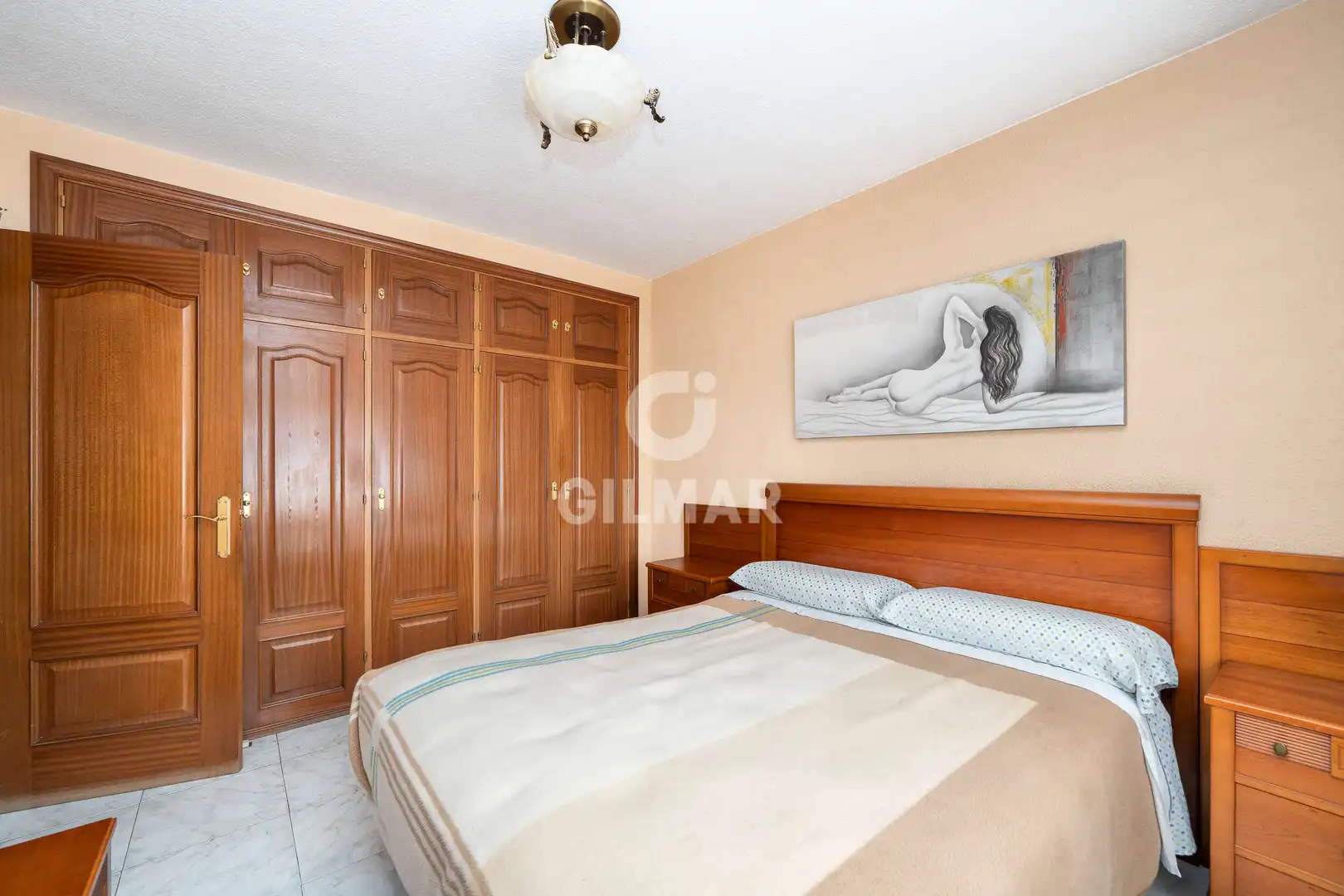 Habitación de Piso en venta en Madrid con Calefacción y Balcón