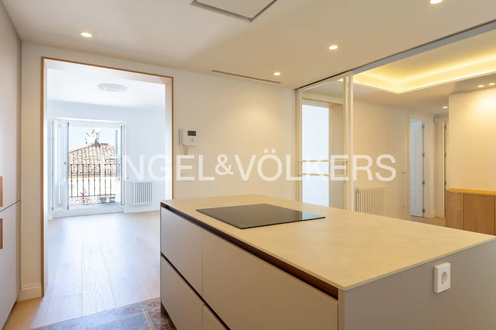 Kitchen of Flat for sale in Madrid  with Air Conditioner, Heating and Storage room