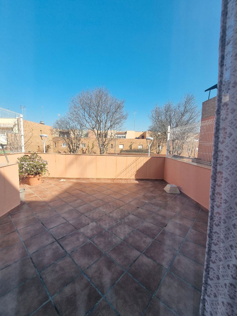 Casa adosada en venta en Alameda Park, Manises