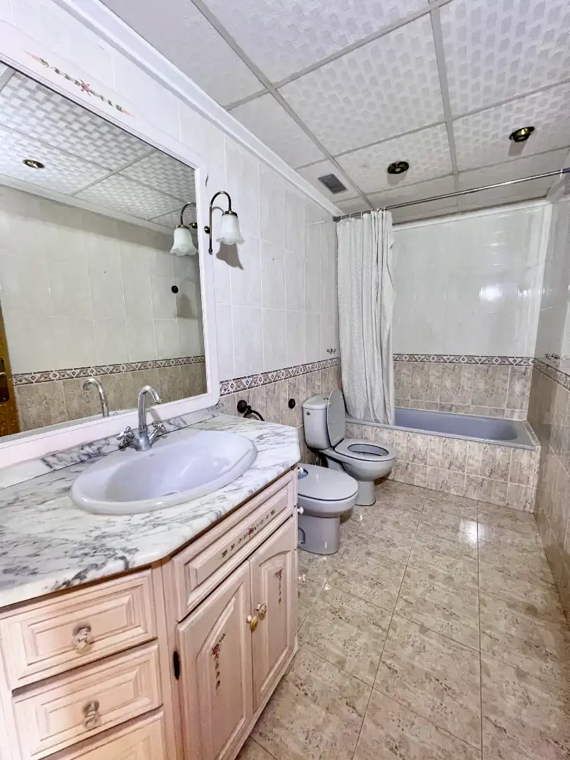 Casa adosada en venta en Petrer