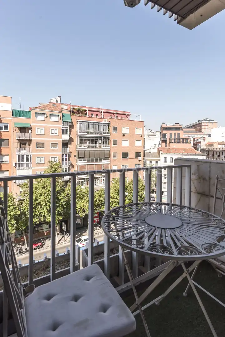 Vista exterior de Pis de lloguer en Barrio de Salamanca