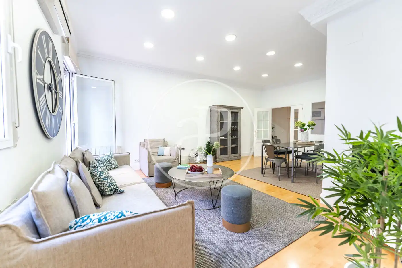 Living room of Flat for rent in Madrid  with Air Conditioner, Heating and Private garden