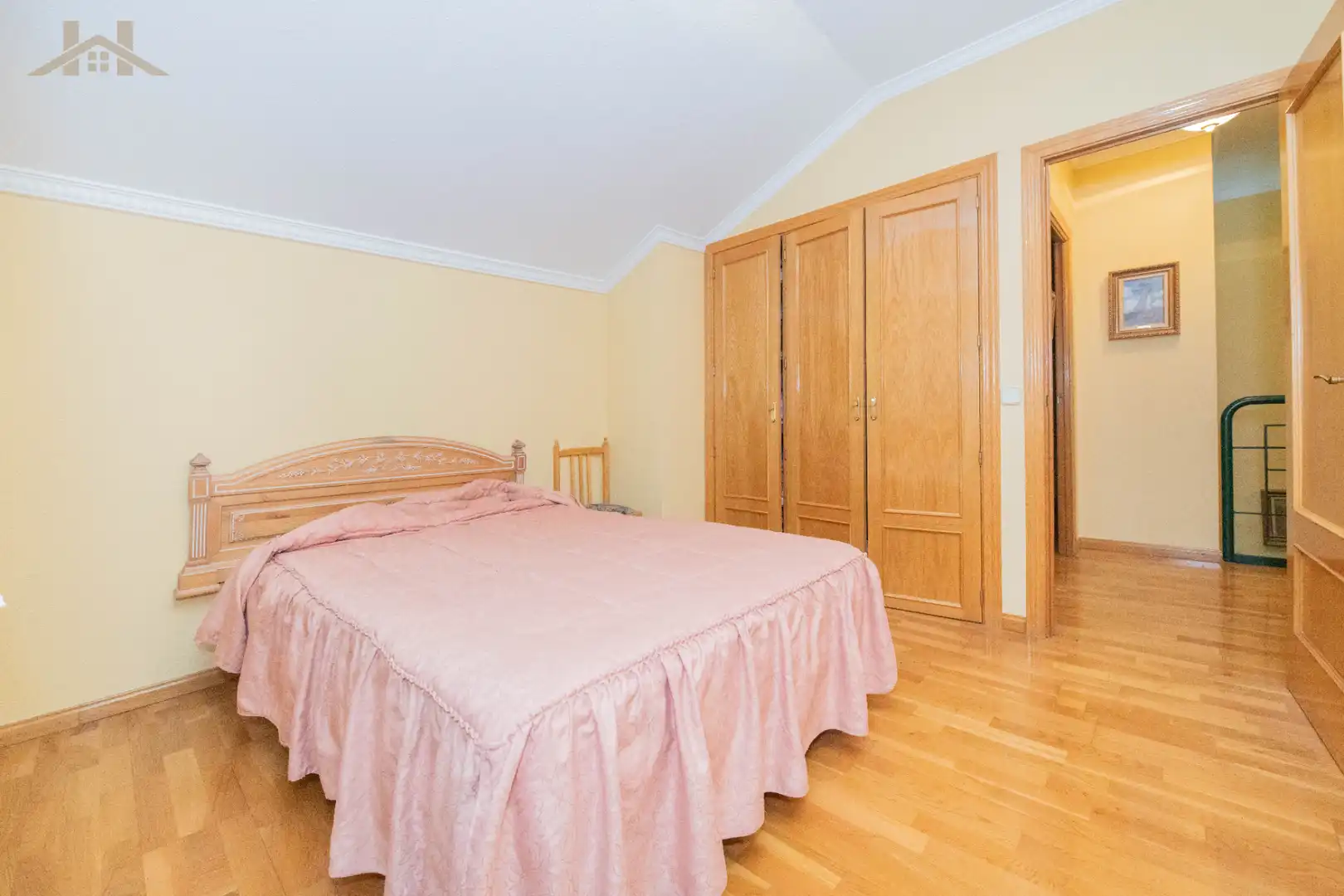 Dormitori de Casa adosada en venda en Villaviciosa de Odón amb Calefacció, Jardí privat i Terrassa