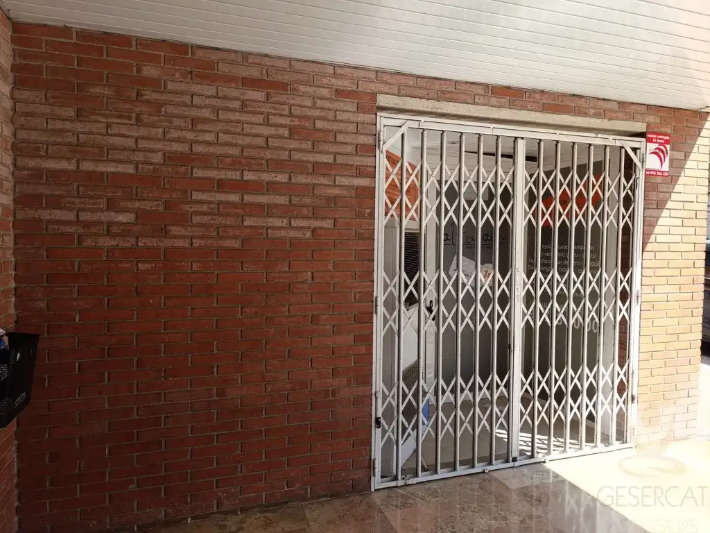 Business premises to rent in Avenida Estatut, imagen 6
