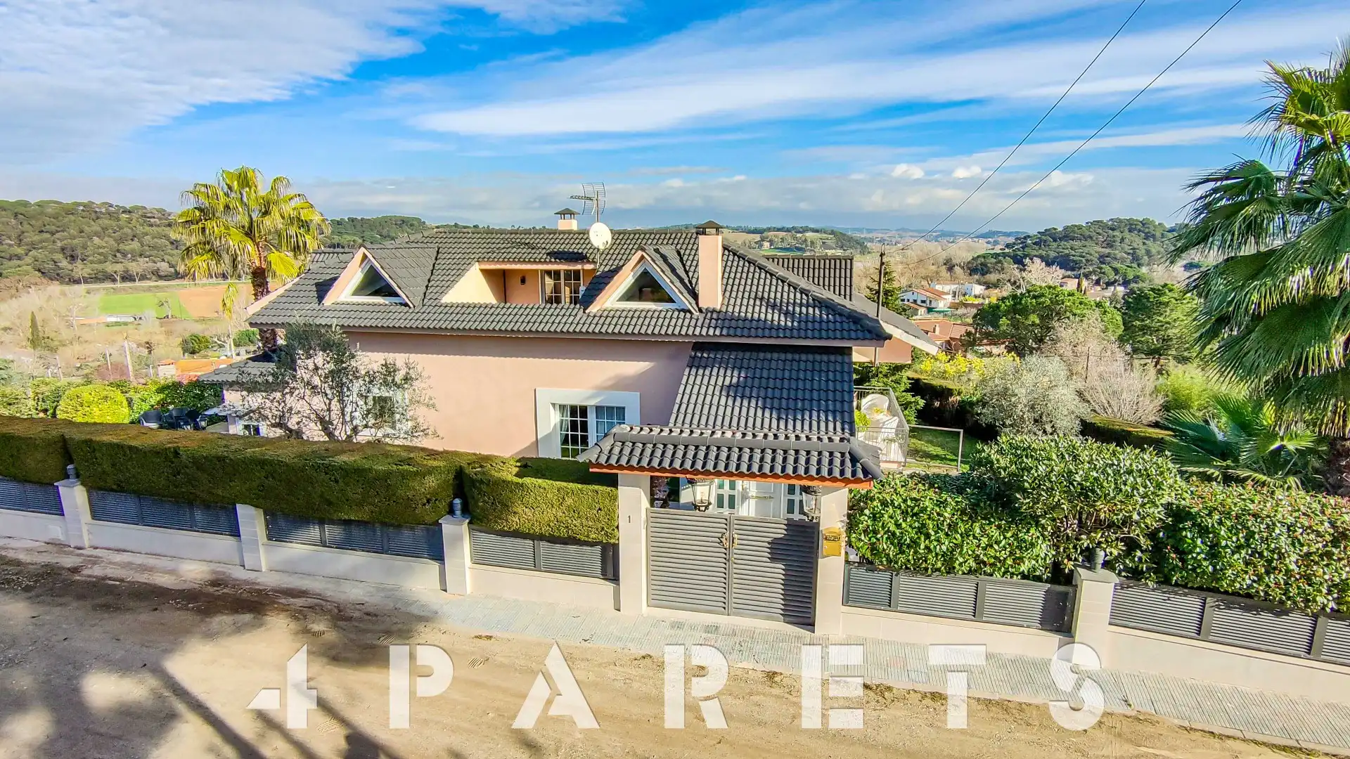 House with terrace for sale in Carrer del Bages, imagen 3