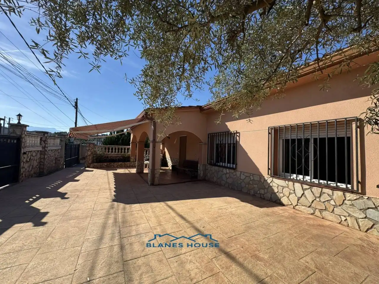 Vista exterior de Casa o xalet en venda en Fogars de la Selva amb Calefacció, Jardí privat i Terrassa