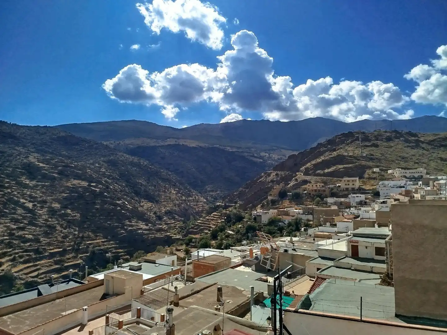 Vista exterior de Casa o xalet en venda en Abrucena amb Terrassa
