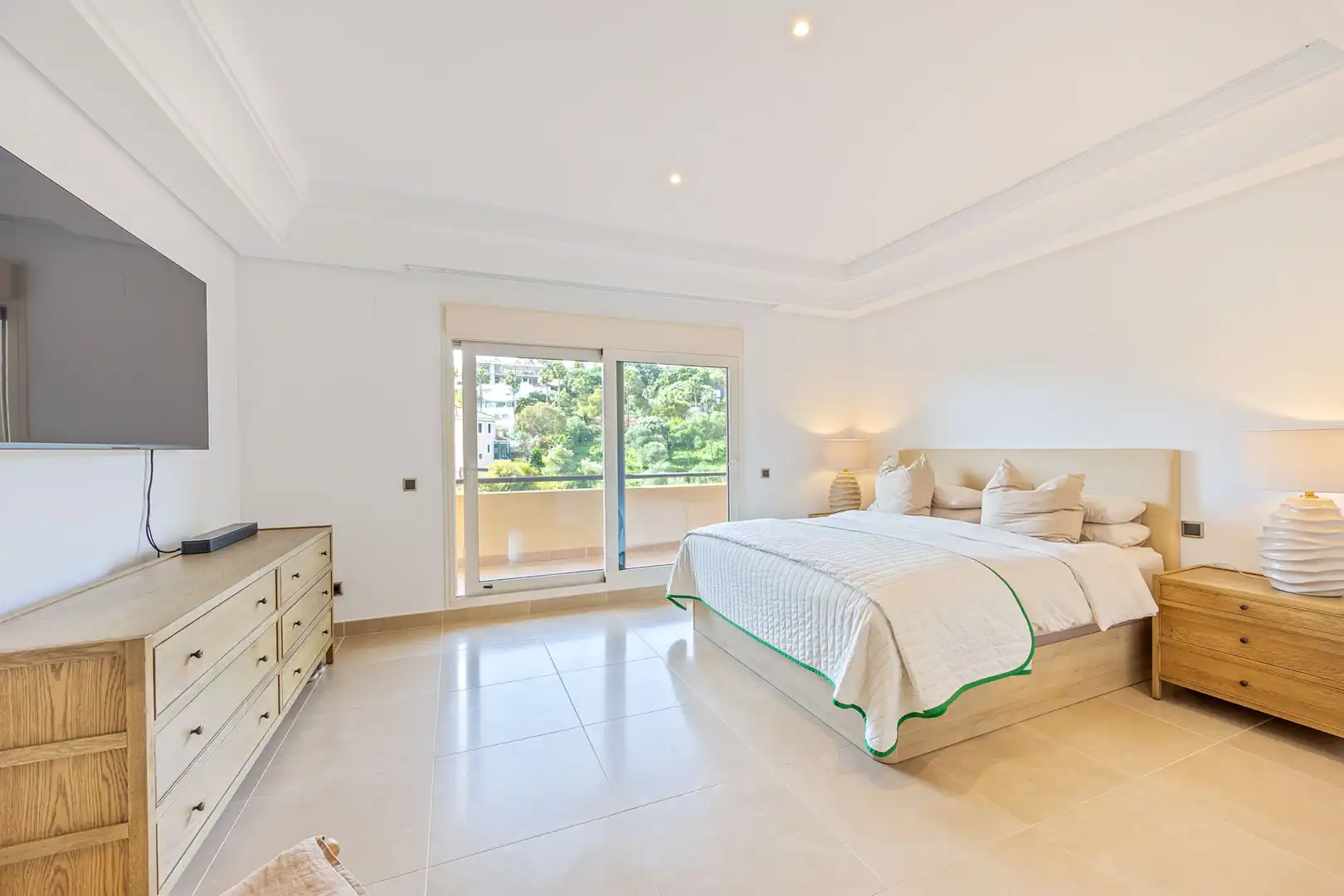 Bedroom of Apartments for sale in Sotogrande  with Air Conditioner, Heating and Terrace