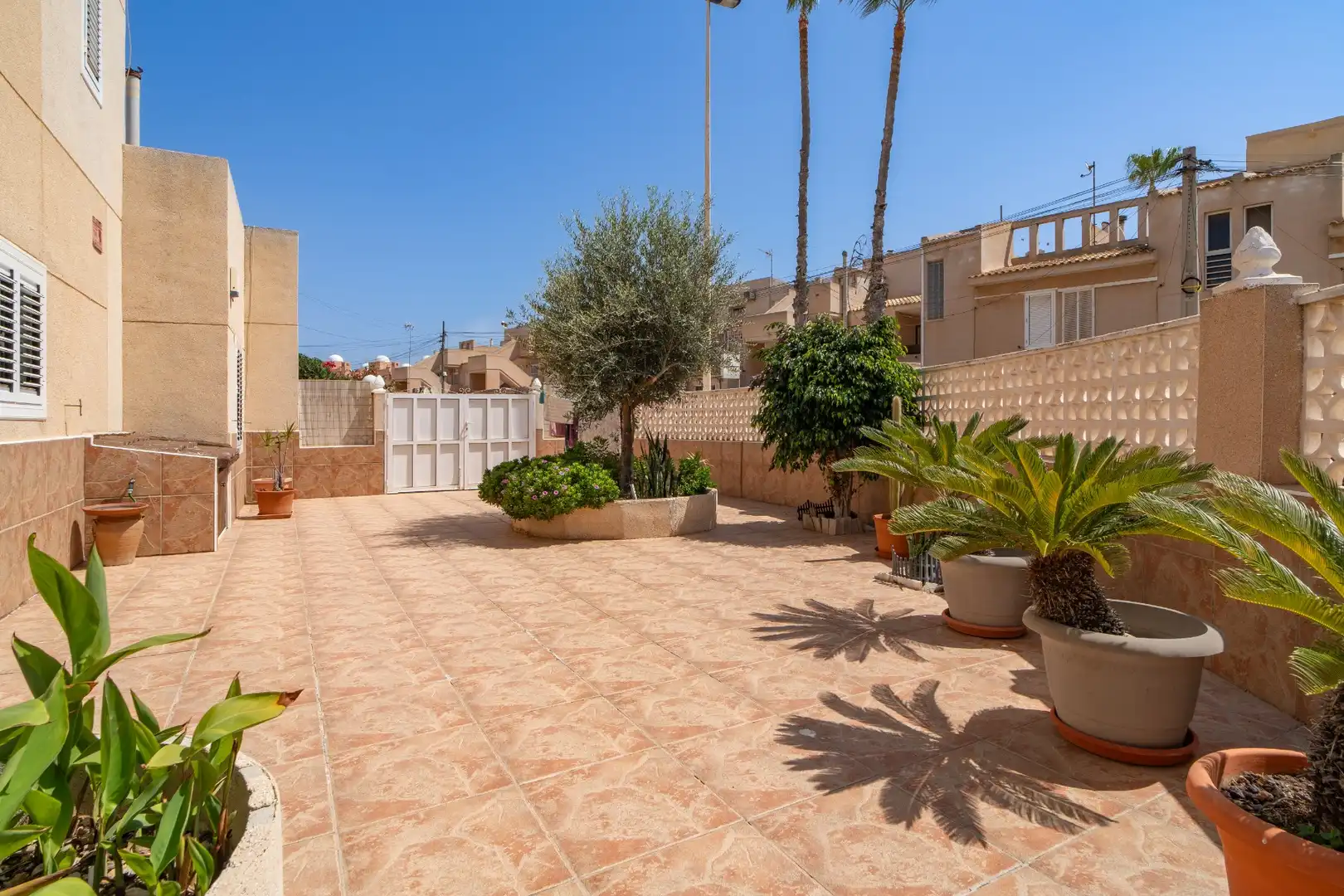 Terrassa de Casa adosada en venda en Torrevieja amb Calefacció, Jardí privat i Terrassa