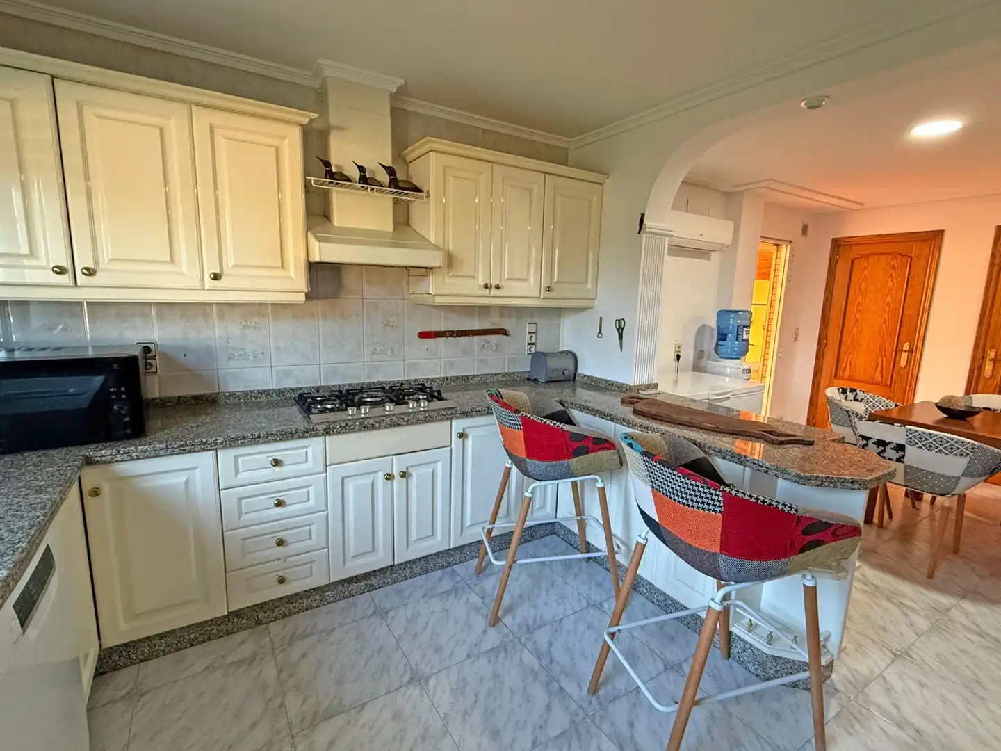 Cocina de Casa o chalet en venta en Alicante / Alacant con Jardín privado y Piscina comunitaria