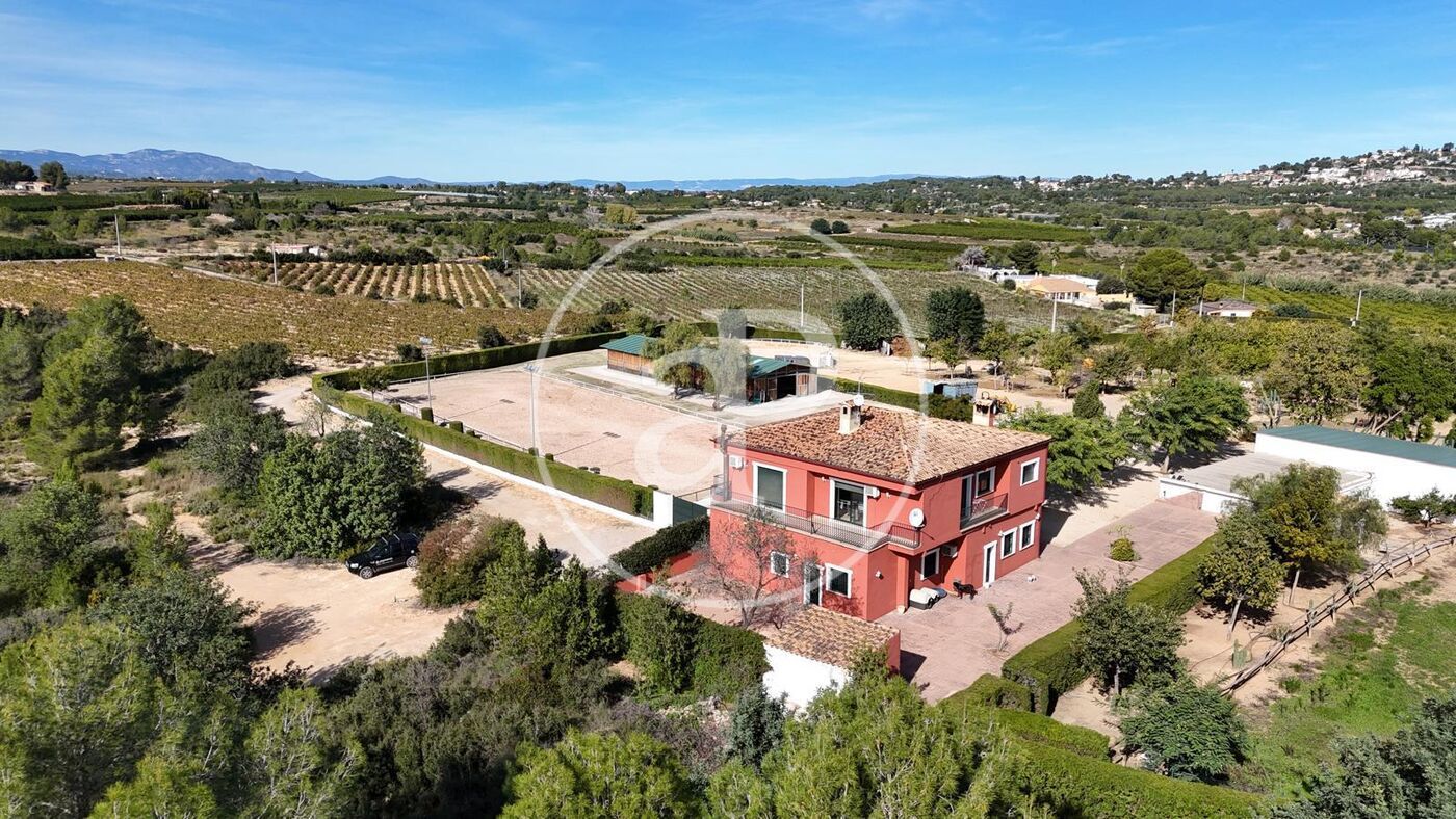Vista exterior de Finca rústica en venta en Torrent con Aire acondicionado, Calefacción y Jardín privado
