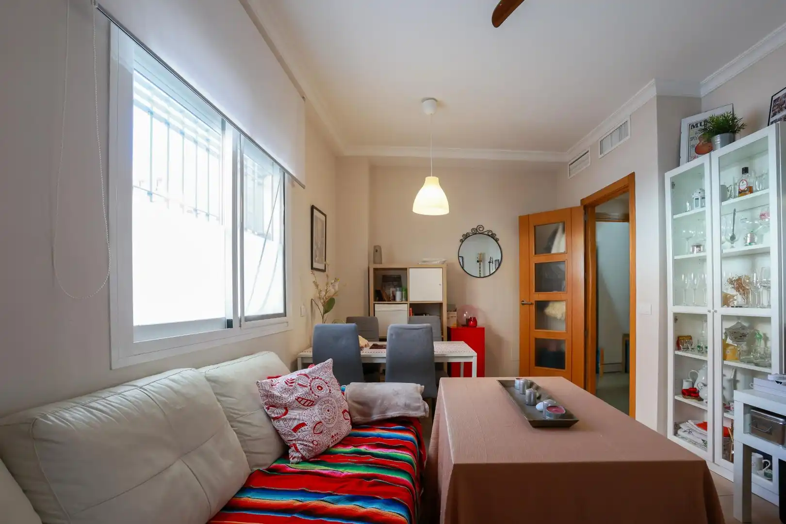 Habitación de Planta baja en venta en Málaga con Aire acondicionado, Calefacción y Alarma