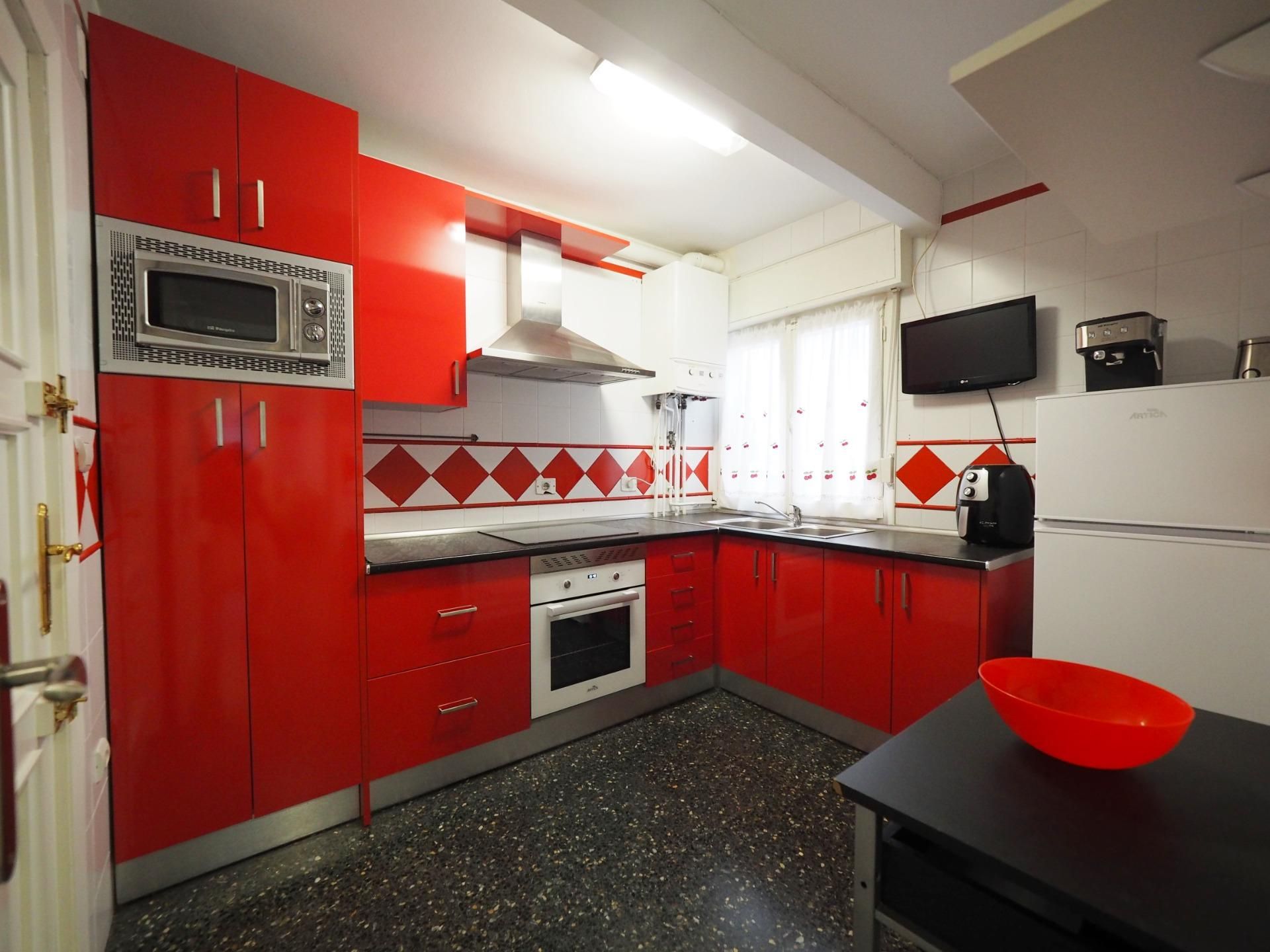 Kitchen of Flat for sale in Tomelloso  with Air Conditioner, Heating and Terrace