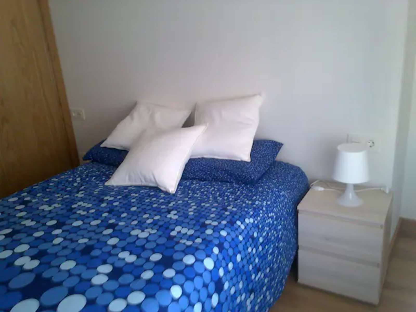 Bedroom of Apartment to share in Oviedo   with Air Conditioner and Terrace