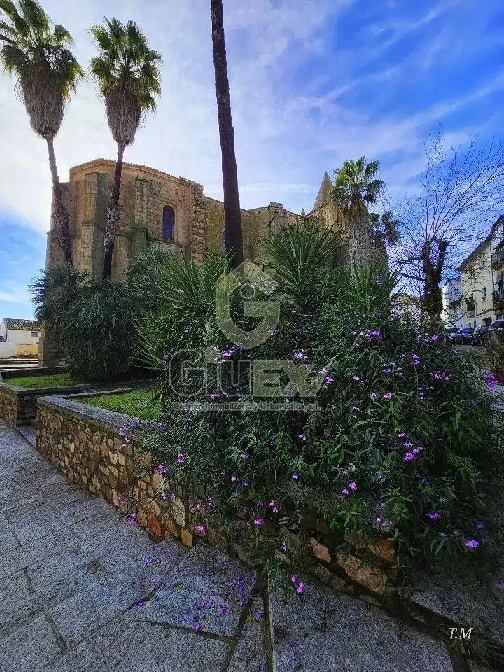 Außenansicht von Erdgeschoss zum Verkauf in Cáceres mit Klimaanlage, Heizung und Terrasse