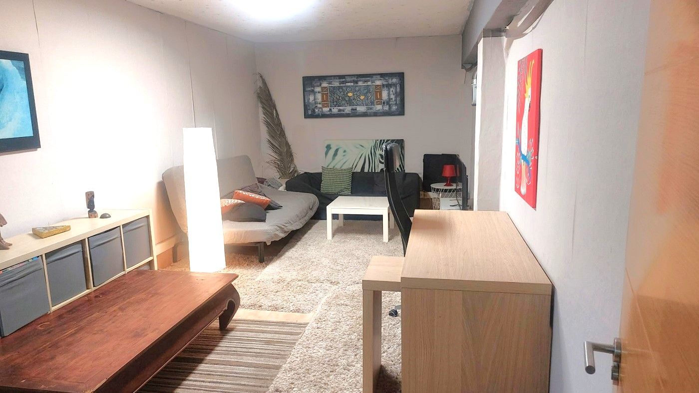 Box room to rent in Sopelana