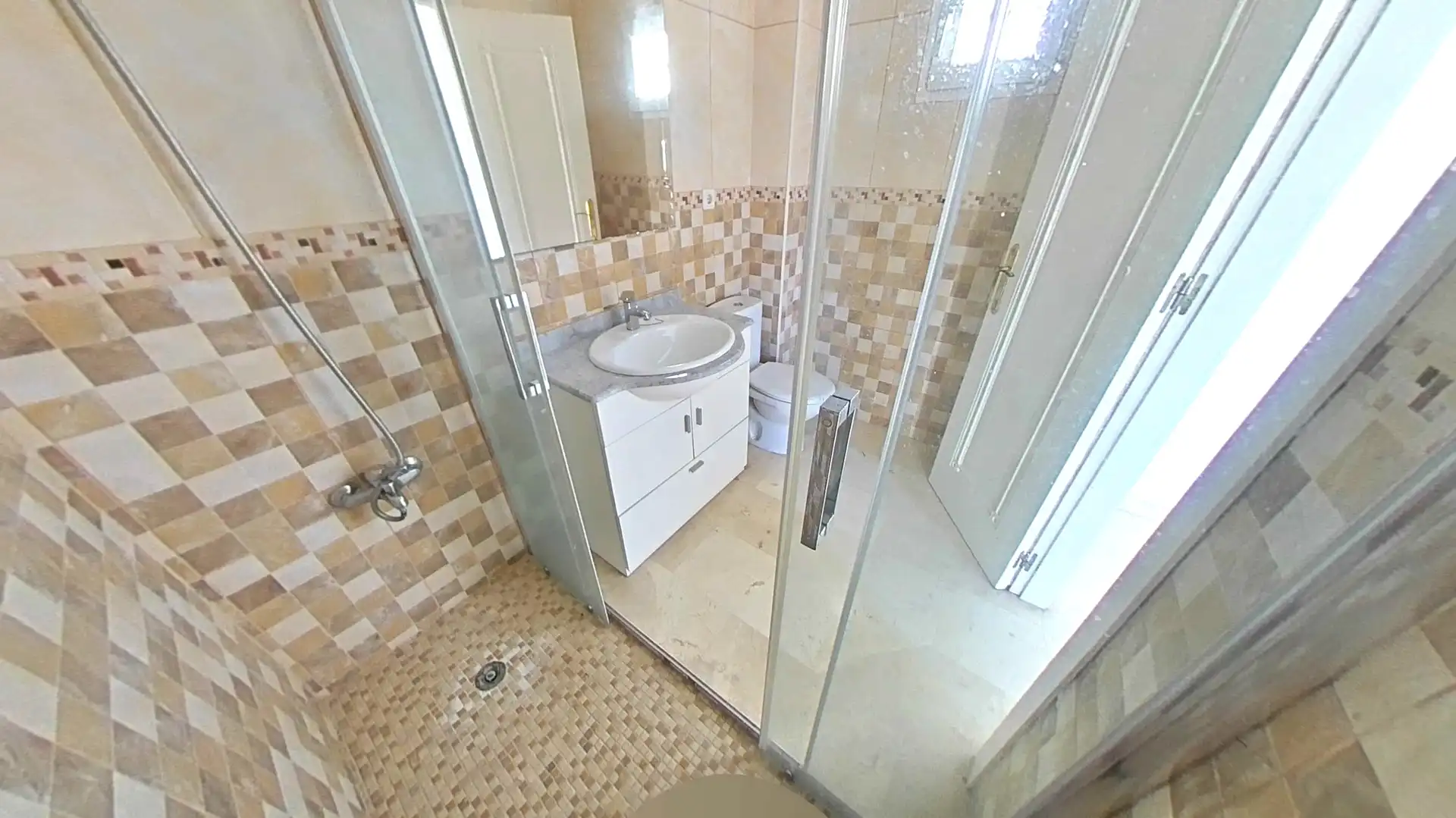 Bany de Casa adosada en venda en Orihuela amb Jardí privat, Traster i Balcó
