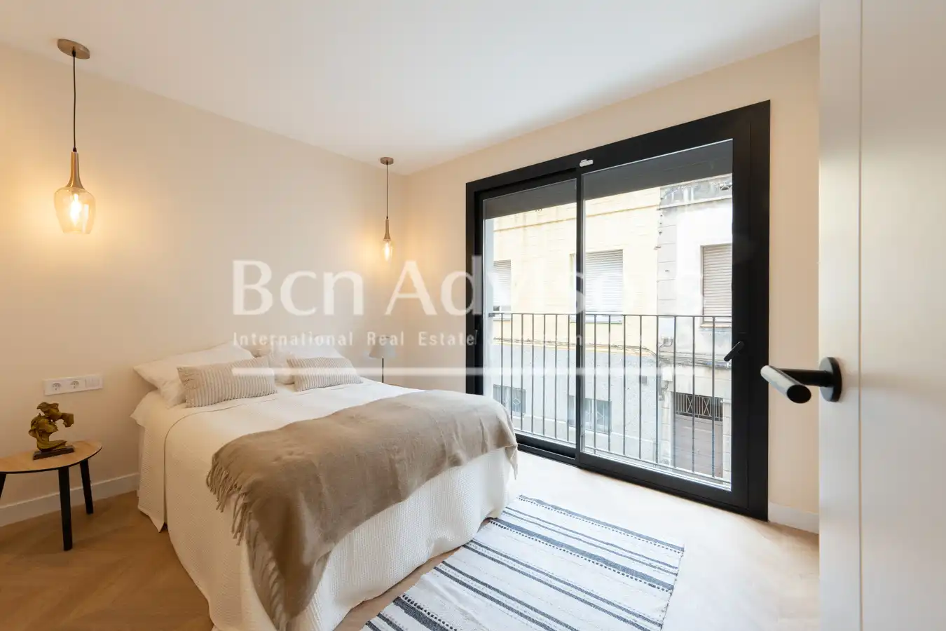 Bedroom of Flat for sale in Barcelona  with Air Conditioner, Heating and Parquet flooring