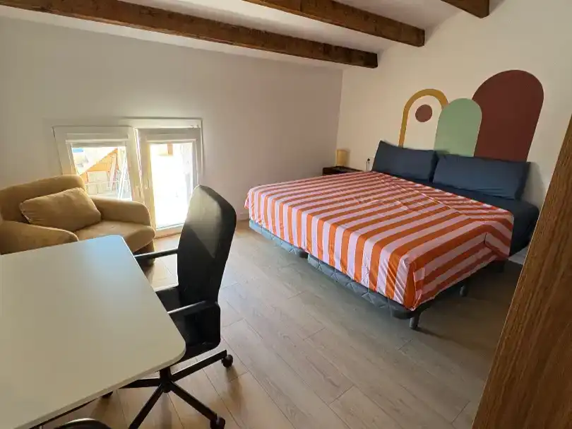 Habitació a Plaça de Cort, 1, Cort