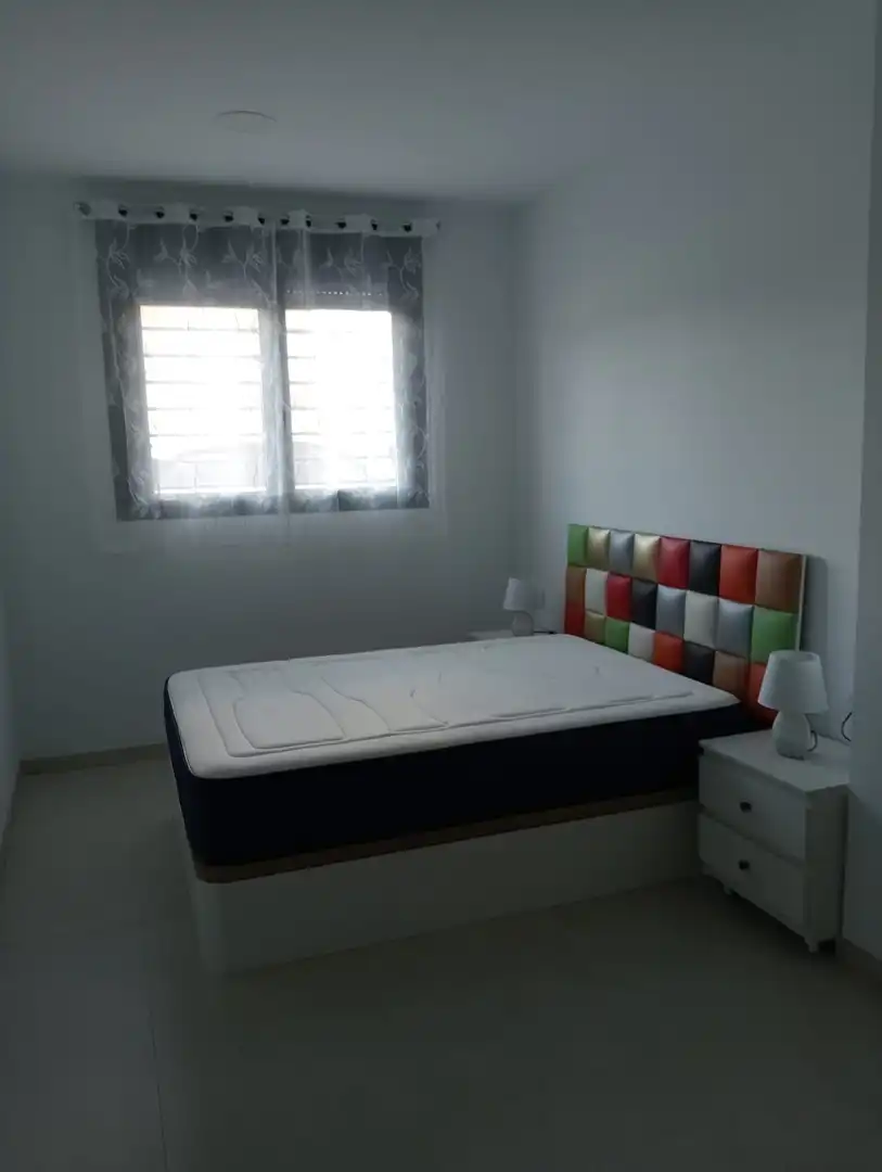 Schlafzimmer von Wohnungen zur Miete in Cáceres mit Klimaanlage, Heizung und Möbliert