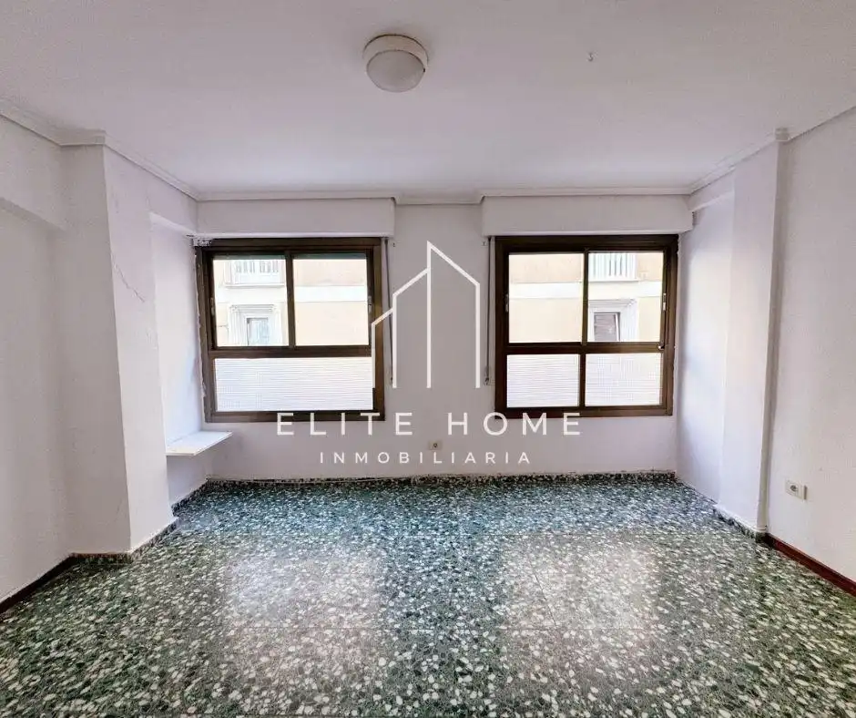 Erdgeschosswohnung mit Terrasse zum Verkauf in Centro