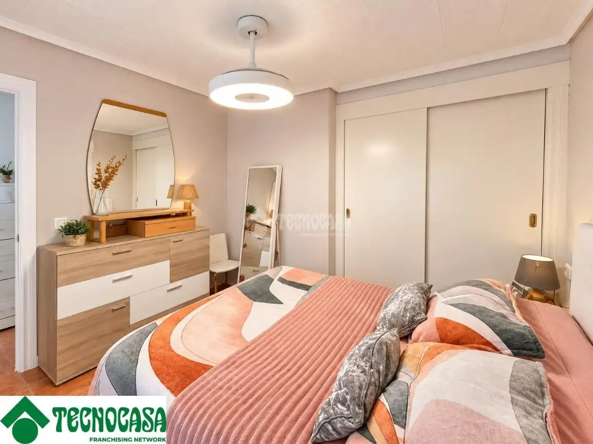 Habitación de Piso en venta en Valencia con Aire acondicionado, Calefacción y Balcón