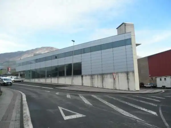 Außenansicht von Gebäude zur Miete in Azkoitia