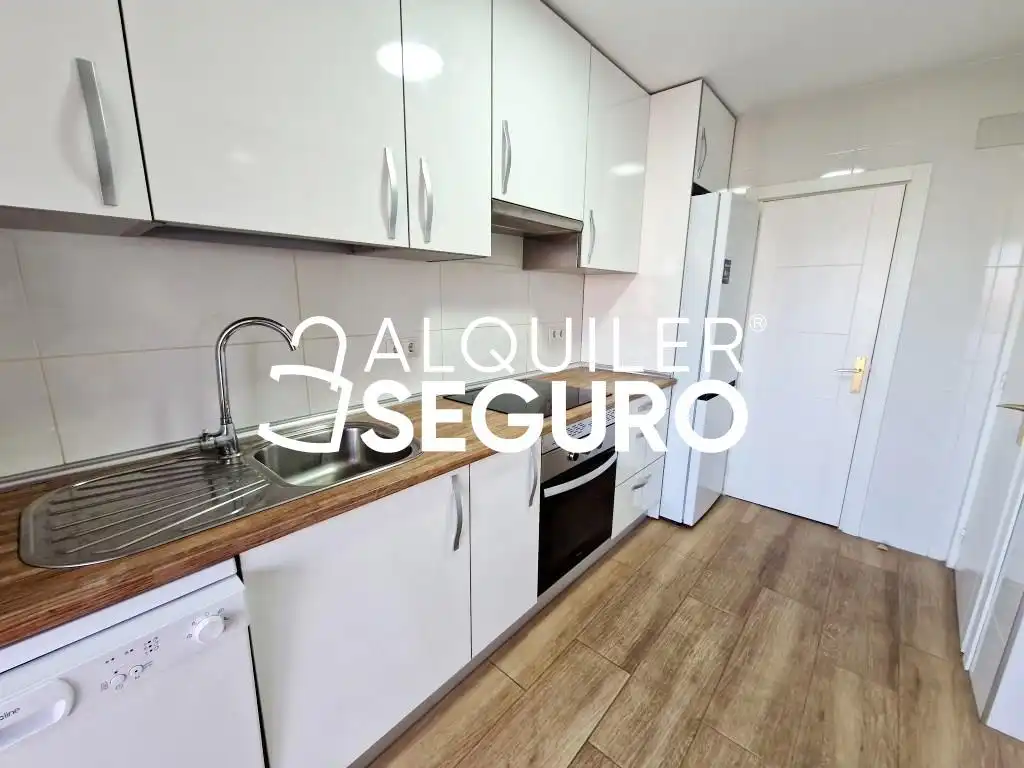 Cocina de Piso de alquiler en Móstoles con Calefacción y Terraza