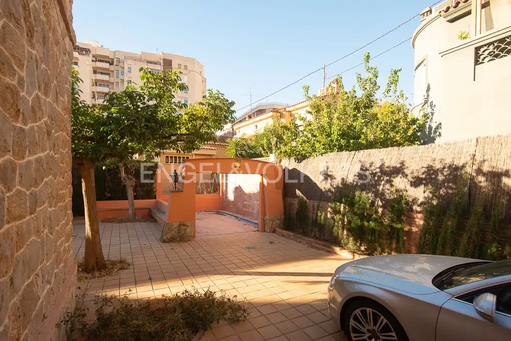 Vista exterior de Casa o chalet en venta en Castellón de la Plana / Castelló de la Plana con Calefacción, Jardín privado y Terraza
