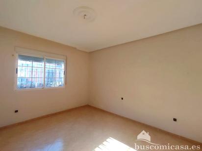 Bedroom of Single-family semi-detached for sale in Linares  with Air Conditioner and Balcony