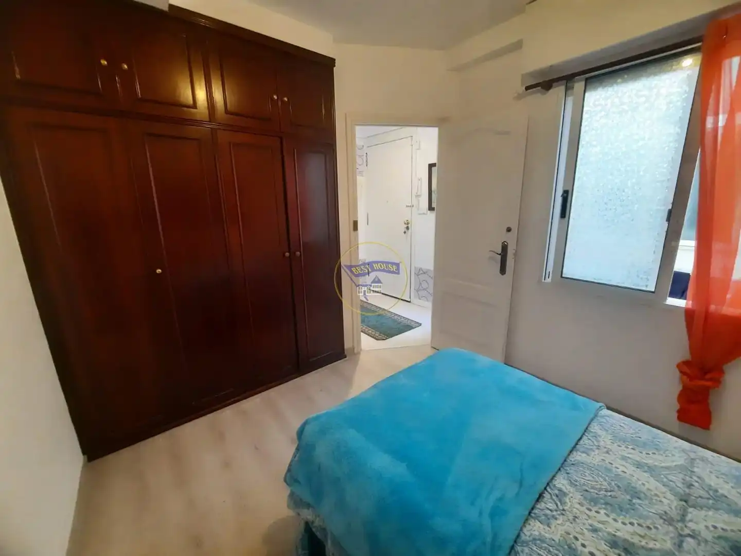 Habitación de Piso en venta en Vigo  con Calefacción y Amueblado