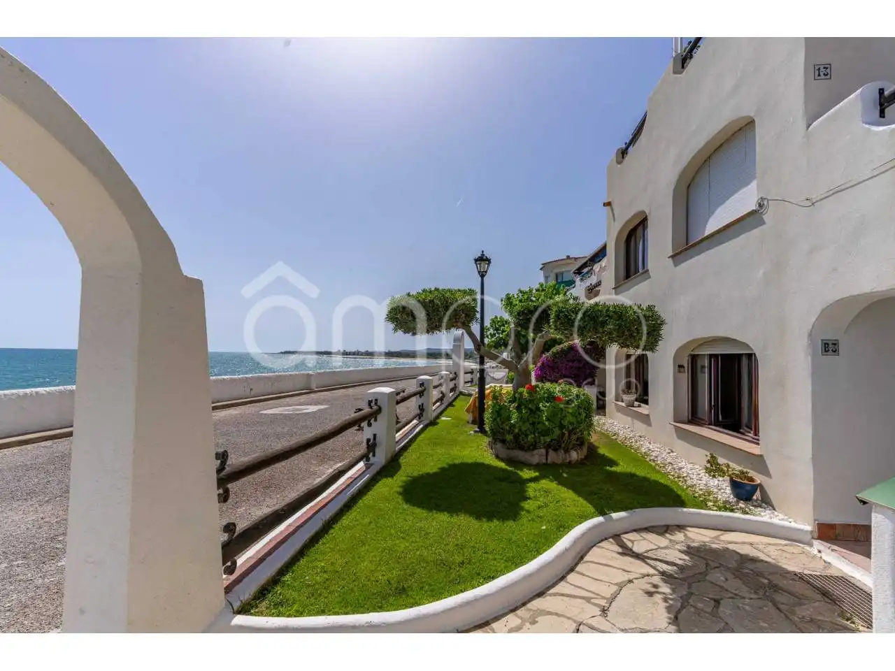 Vista exterior de Piso en venta en Vilanova i la Geltrú con Aire acondicionado, Parquet y Terraza