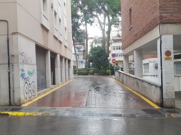 Locale commerciale in vendita a Carrer Colón 37B
