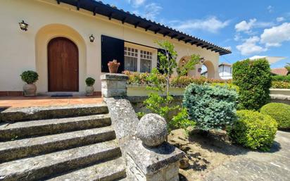 Vista exterior de Casa o xalet en venda en Villarcayo de Merindad de Castilla la Vieja amb Terrassa