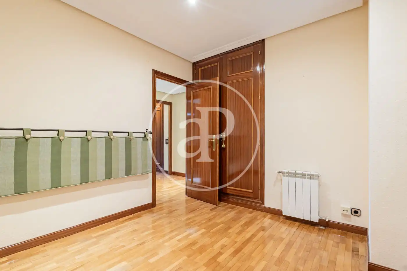 Flat for sale in Fuencarral - El Pardo