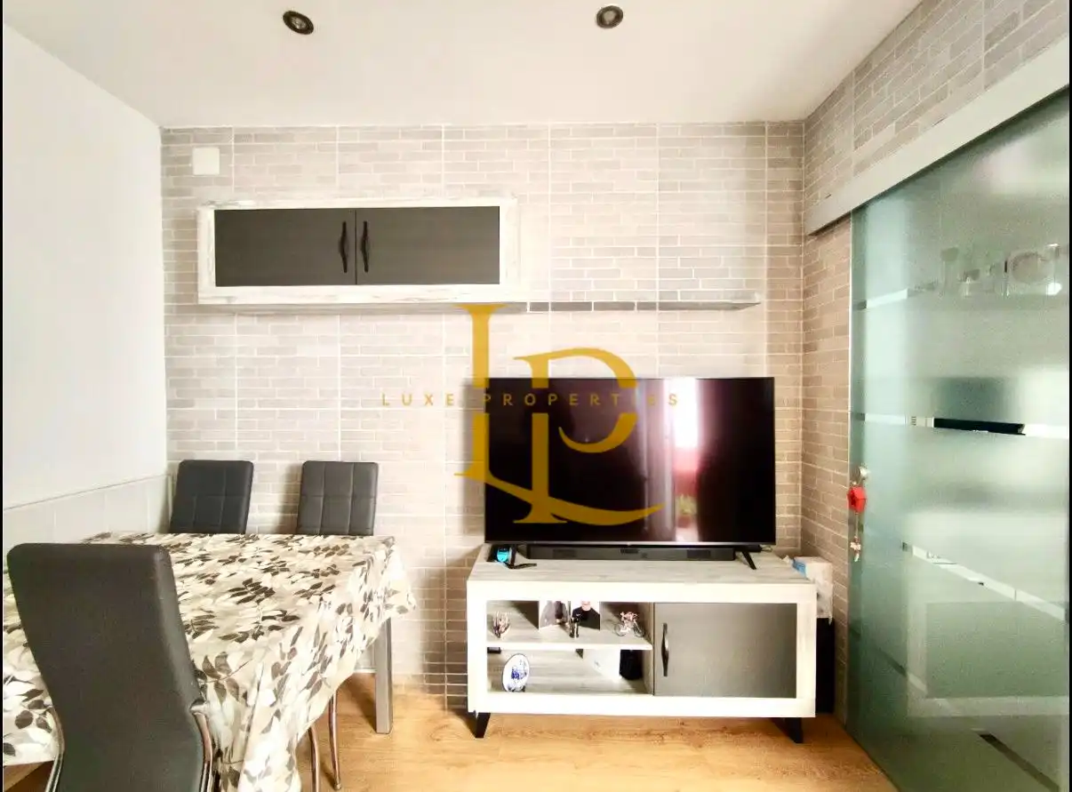 Sala d'estar de Casa o xalet en venda en Sabadell amb Aire condicionat, Parquet i Terrassa