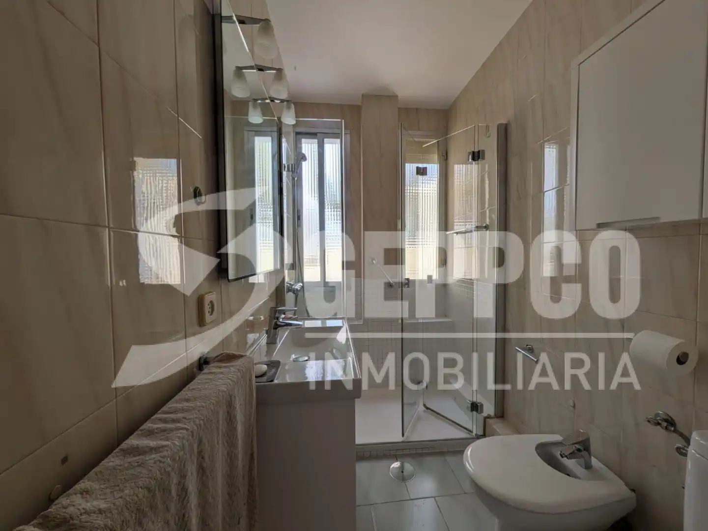 Badezimmer von Wohnung zur Miete in Madrid mit Klimaanlage, Heizung und Möbliert