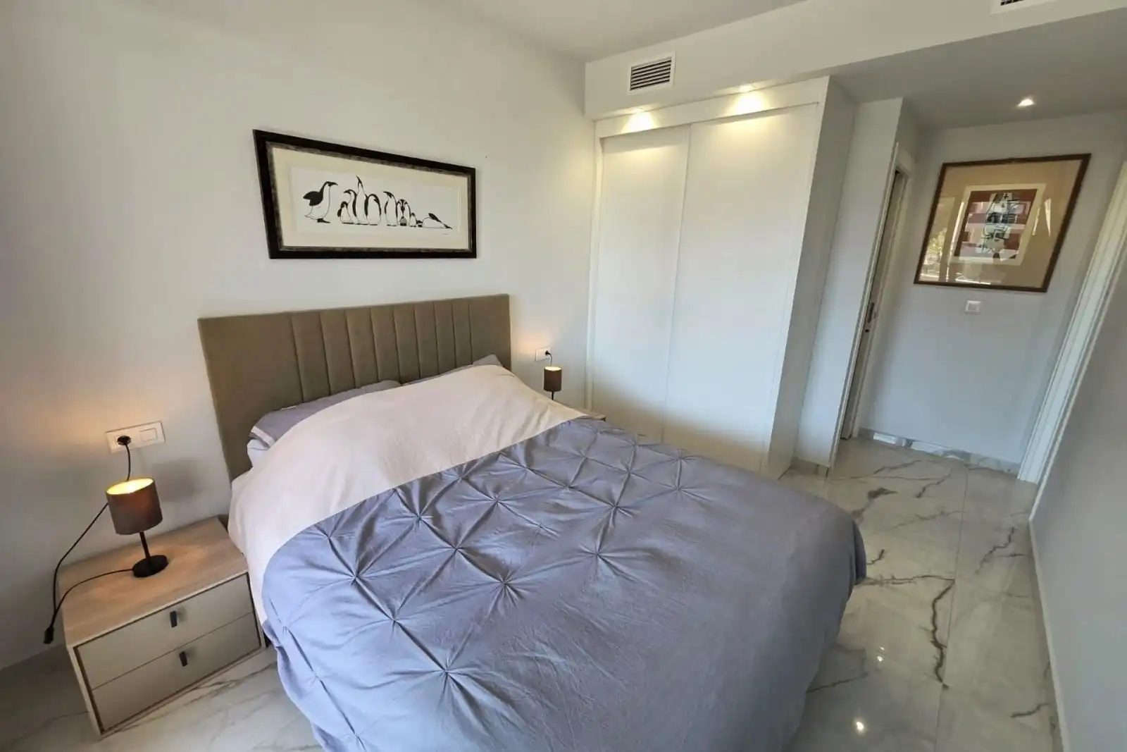 Dormitori de Apartament en venda en Orihuela amb Terrassa i Piscina comunitària