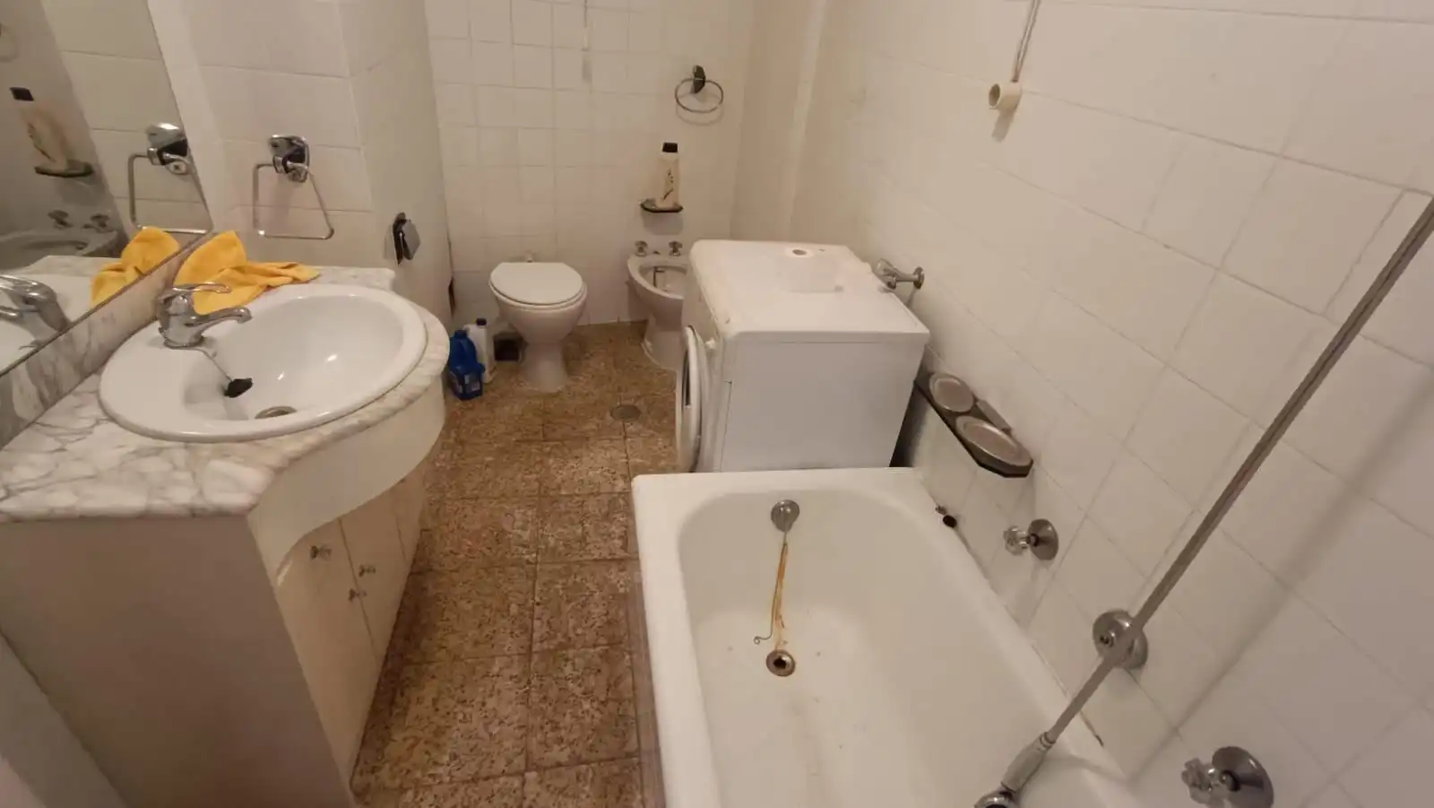 Bany de Pis en venda en Zamora Capital  amb Calefacció, Moblat i Balcó