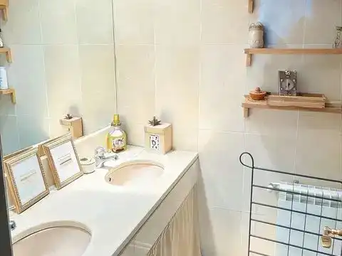 Bany de Casa o xalet en venda en Majadahonda amb Aire condicionat i Piscina
