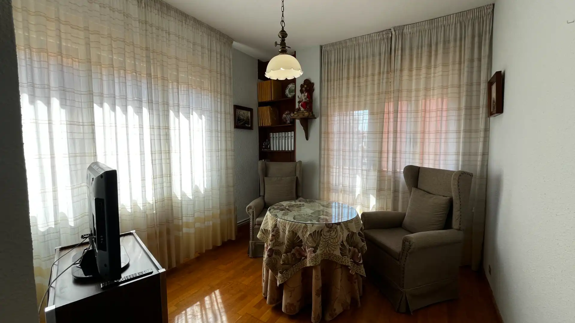 Sala d'estar de Pis en venda en Corella amb Calefacció, Parquet i Terrassa