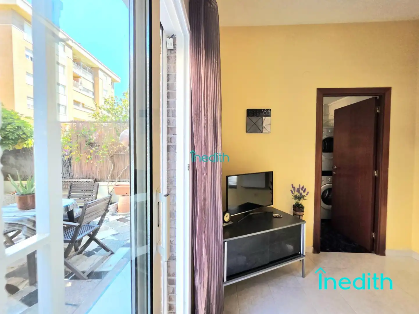 Vista exterior de Casa o chalet en venta en Viladecans con Calefacción, Jardín privado y Terraza