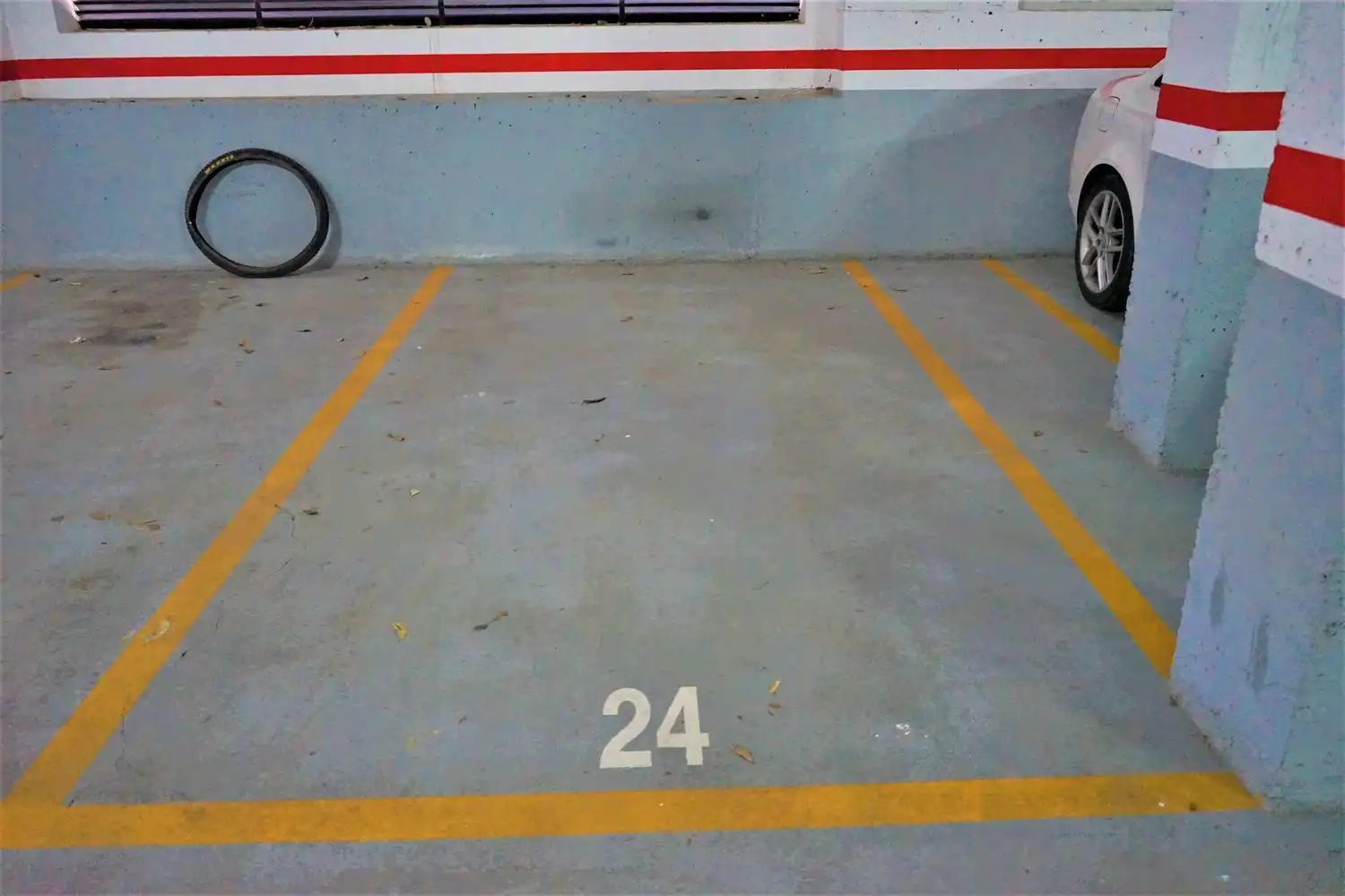Parkplatz zum Verkauf in Calle Mira 4
