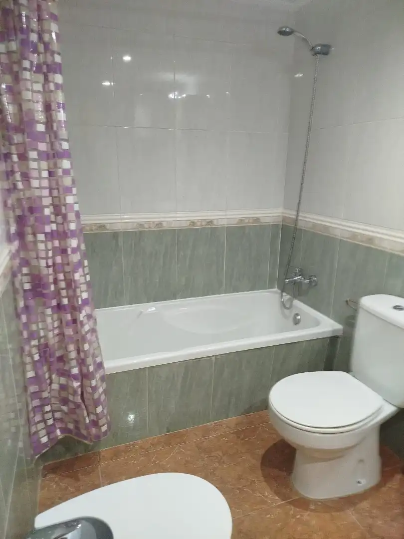 Bany de Apartament de lloguer en Murcia amb Aire condicionat, Calefacció i Traster