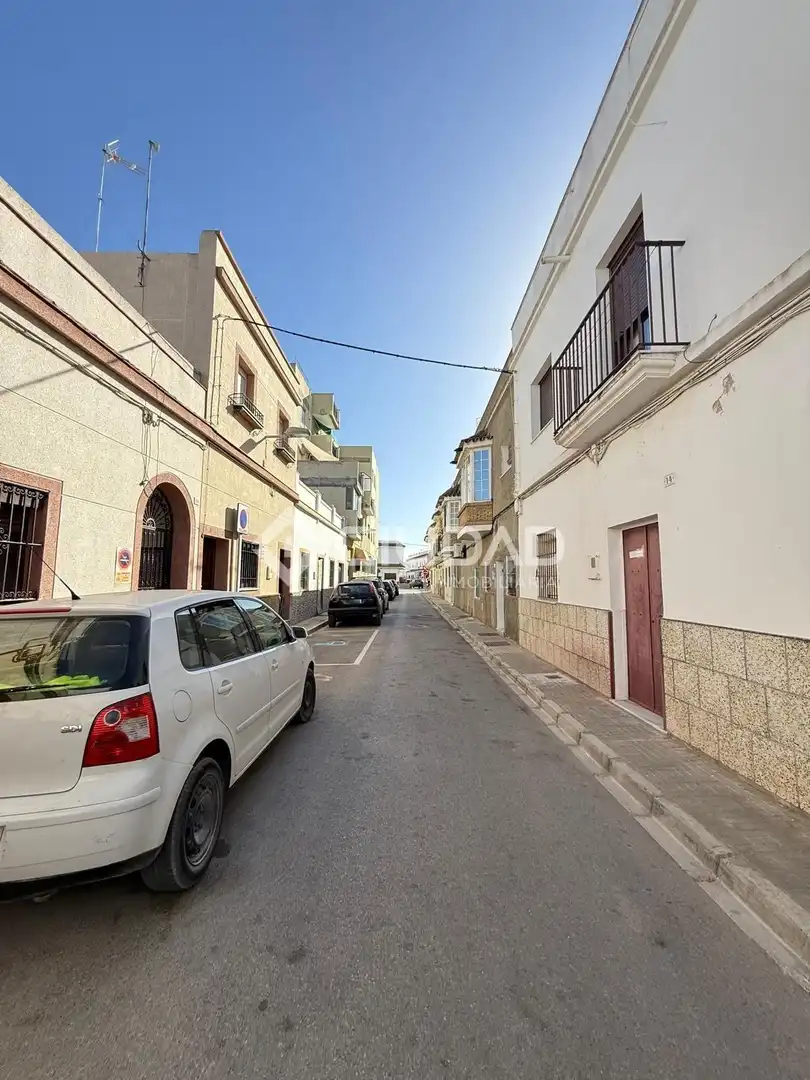 Vista exterior de Ático en venta en Chipiona con Calefacción y Terraza