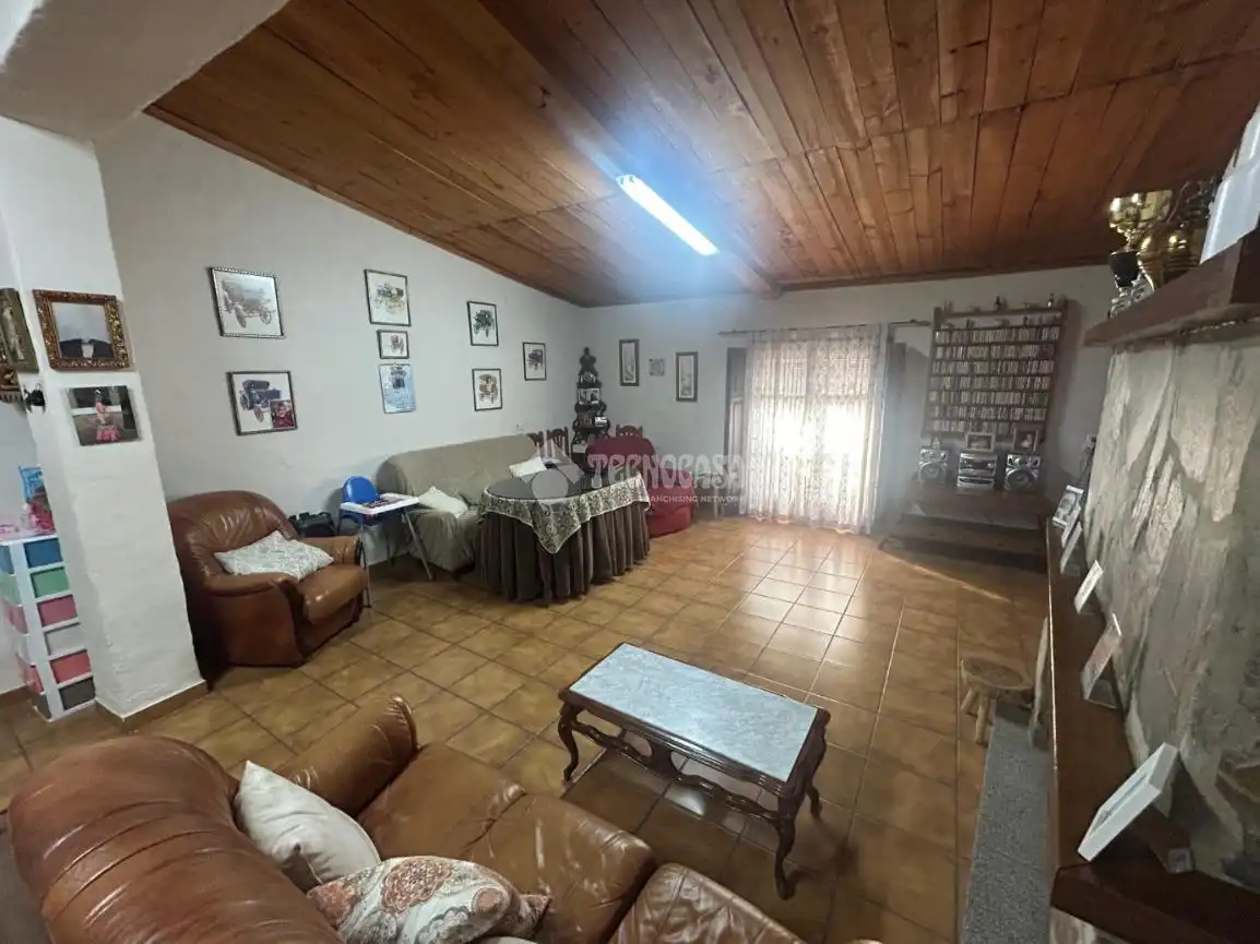 Casa adosada en venta en Zona de la Vega