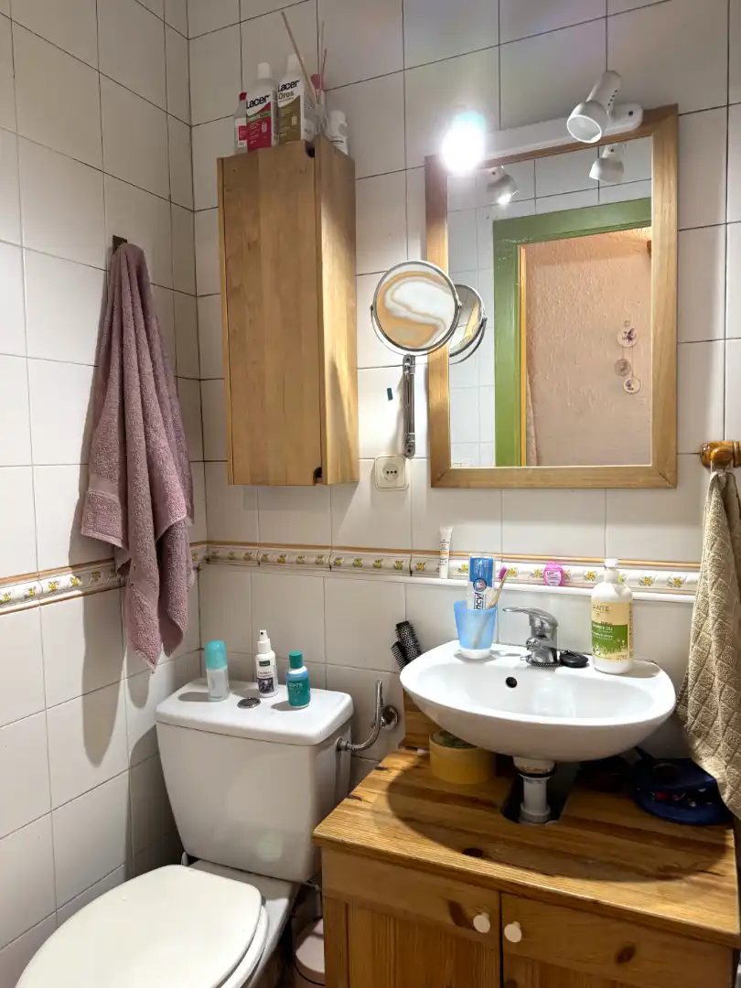 Bathroom of Flat for sale in Barcelona  with Parquet flooring, Furnished and Washing machine